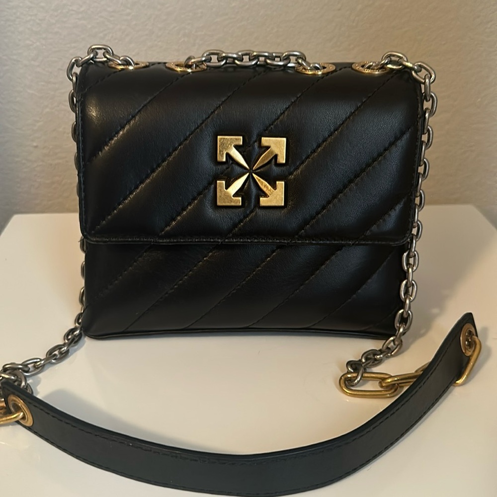 Off-White
Jackhammer 19 shoulder bag
